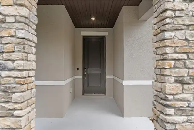 Listing Photo 15