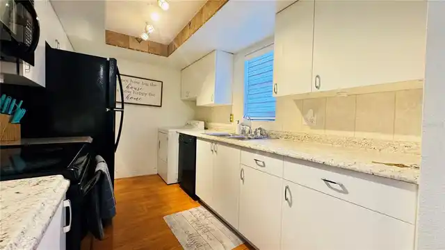 Listing Photo 10