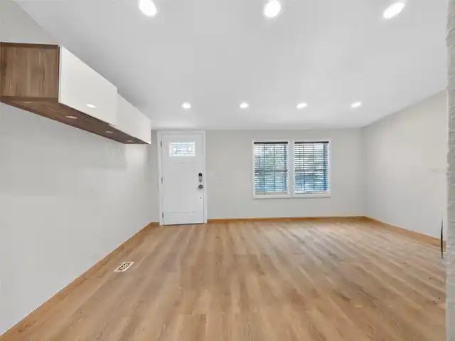Listing Photo 16