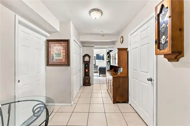 Listing Photo 12