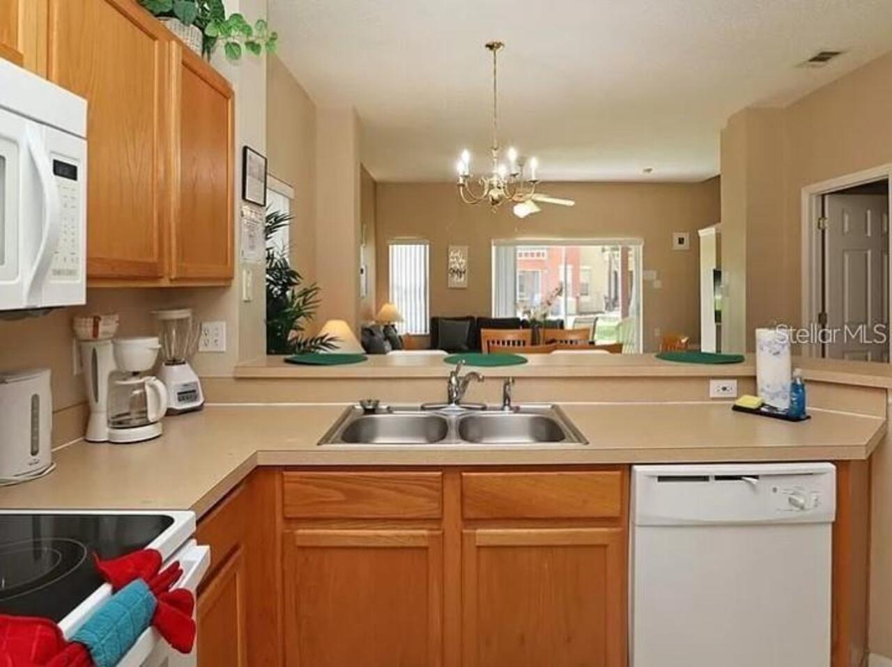 Listing Photo 10
