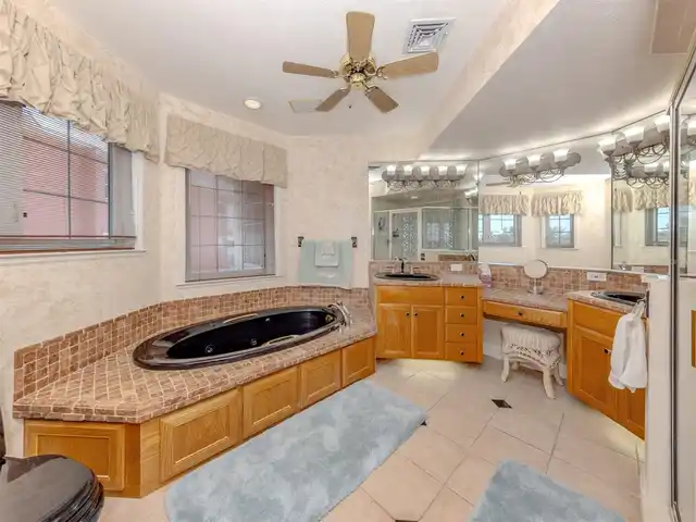 Listing Photo 18