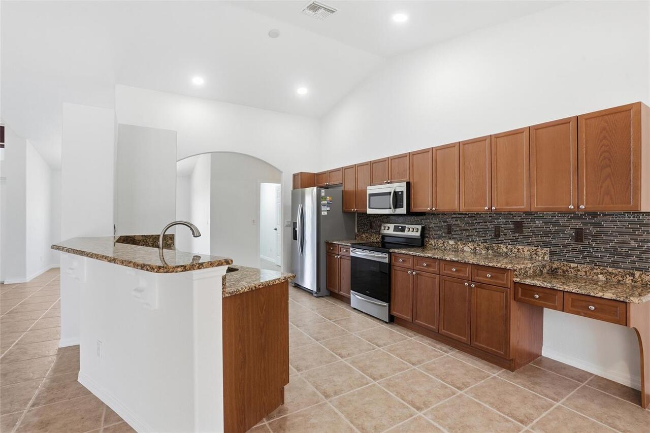 Listing Photo 11