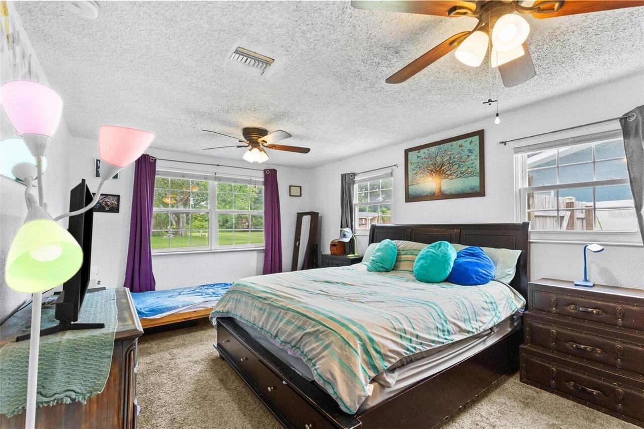 Listing Photo 14