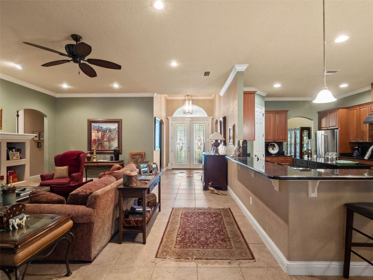 Listing Photo 11