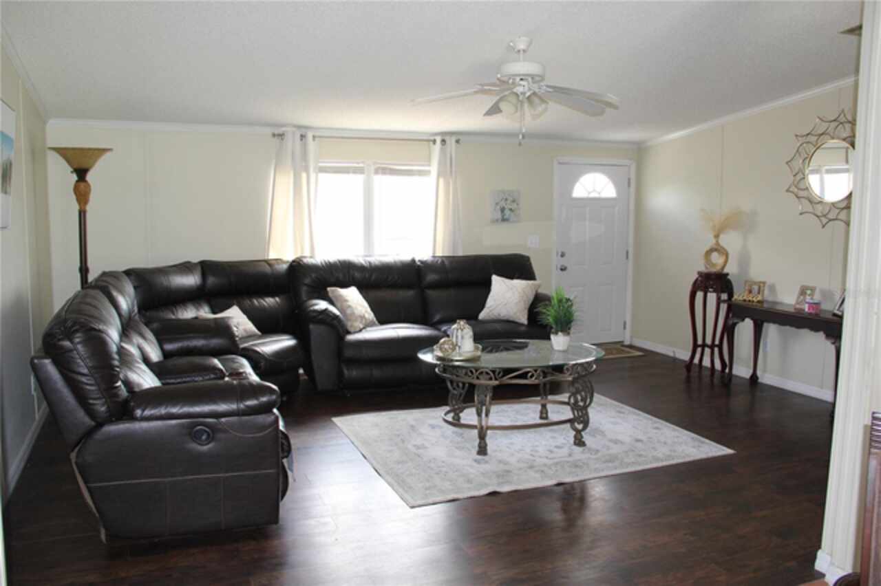 Listing Photo 8