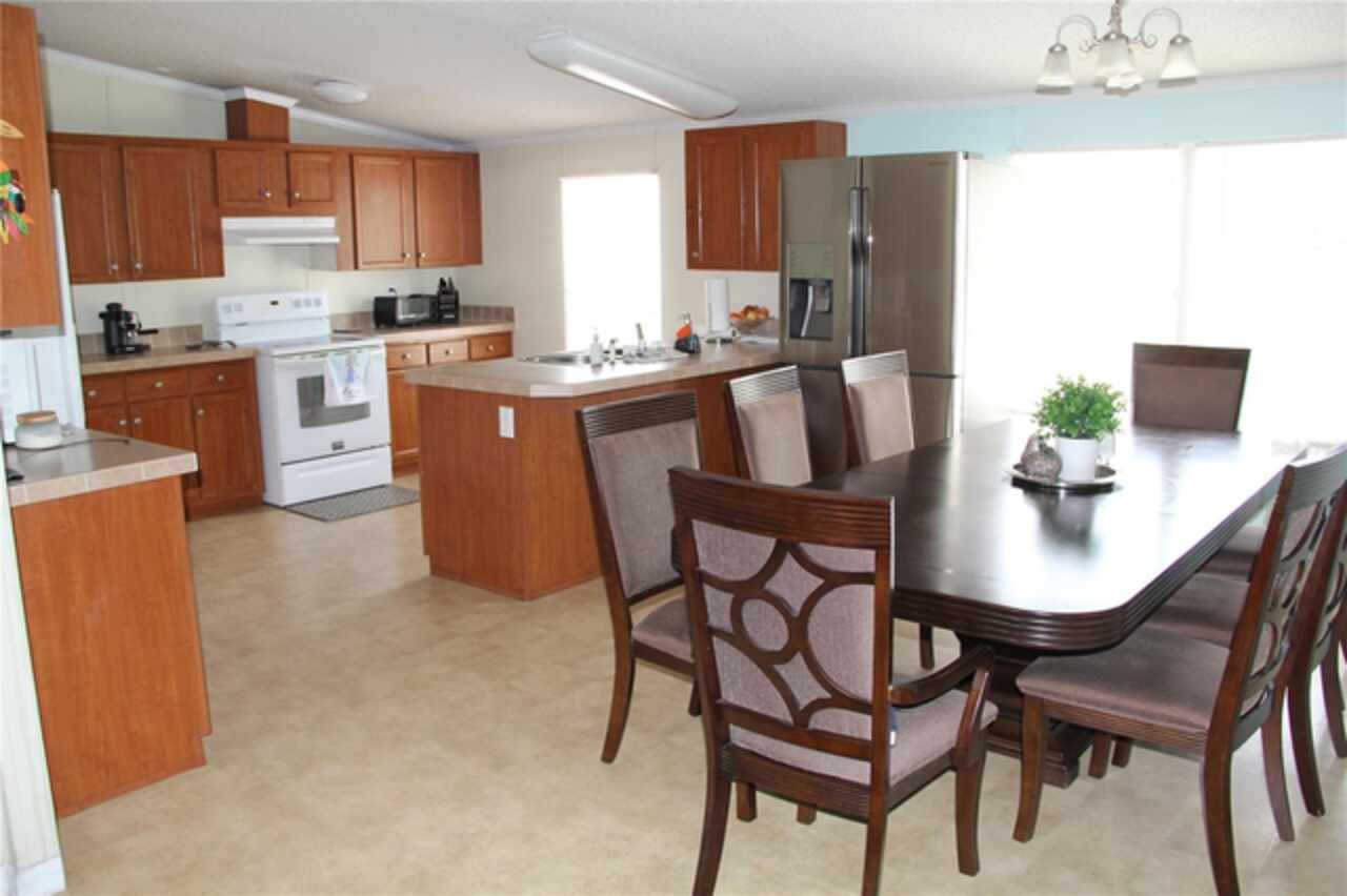 Listing Photo 9