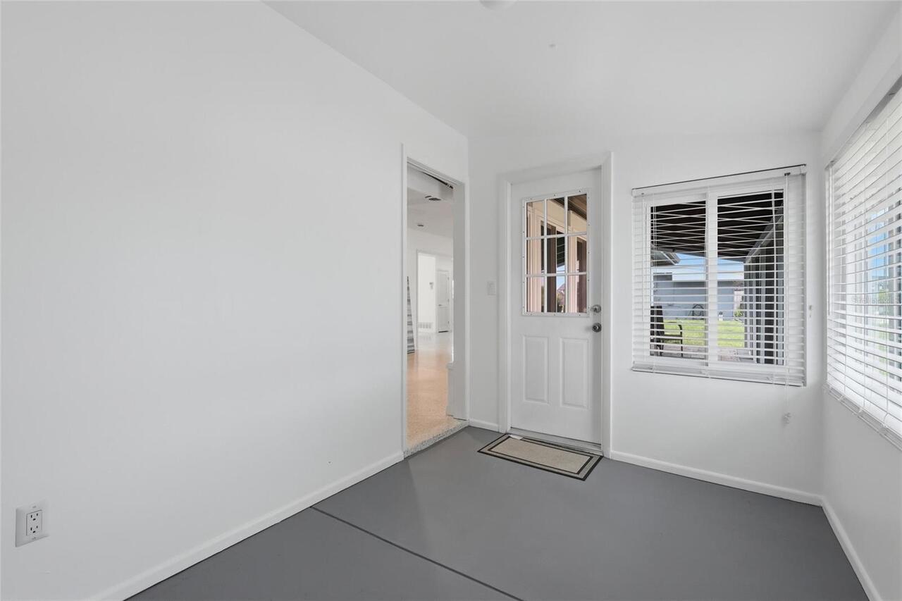 Listing Photo 18