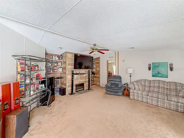 Listing Photo 14