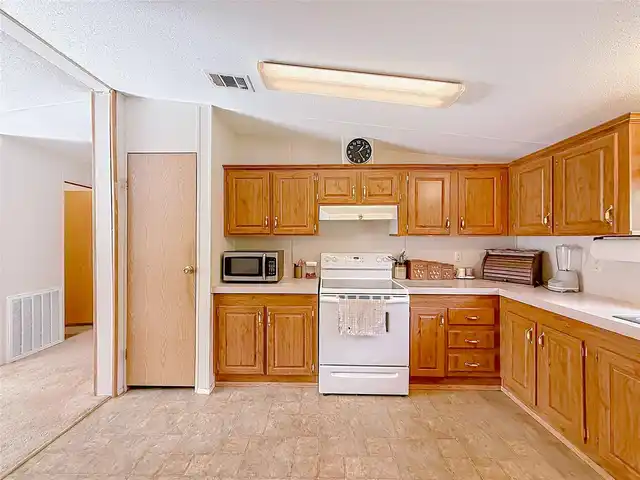 Listing Photo 19