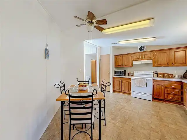 Listing Photo 22