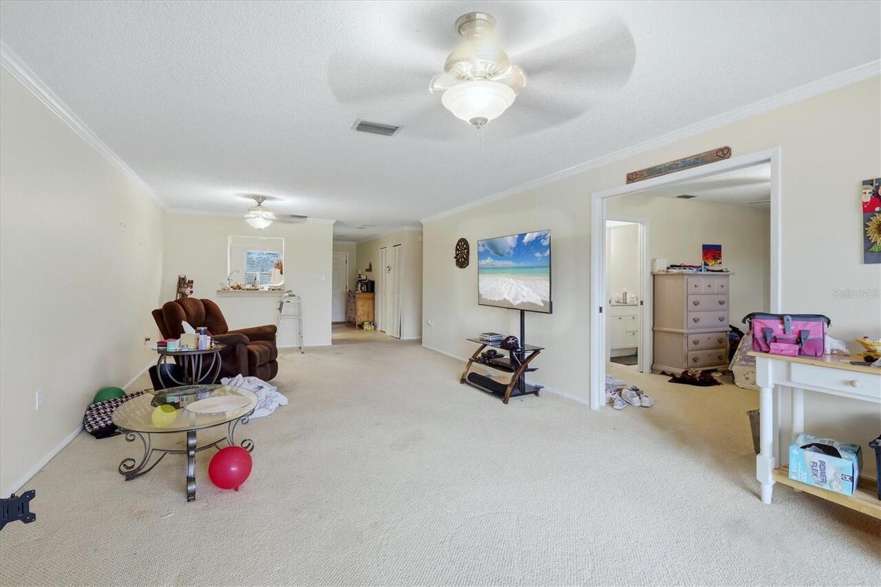 Listing Photo 14