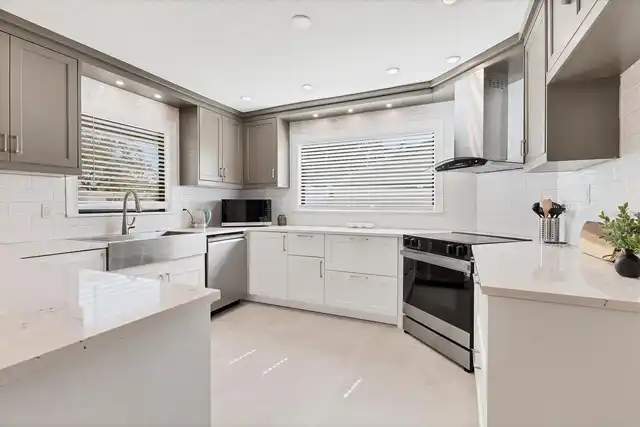 Listing Photo 11