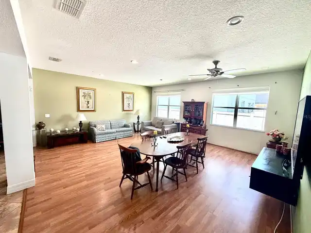 Listing Photo 7