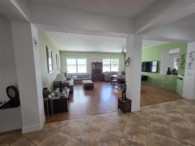 Listing Photo 8