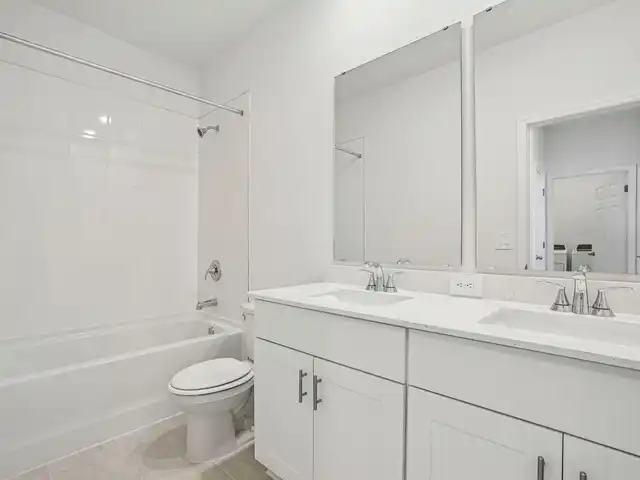 Listing Photo 12