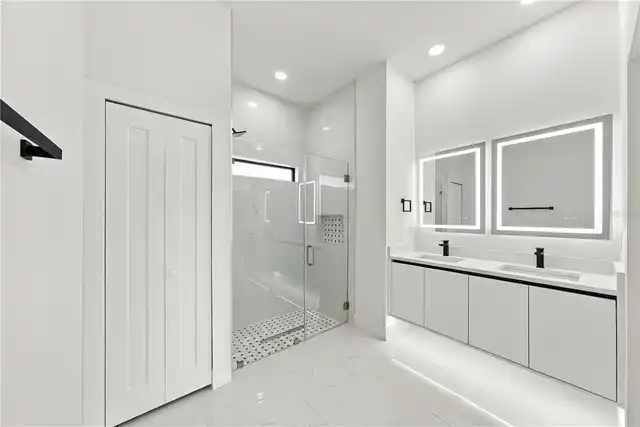 Listing Photo 16