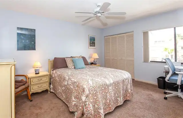 Listing Photo 9