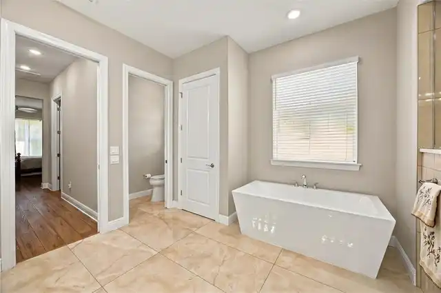 Listing Photo 18