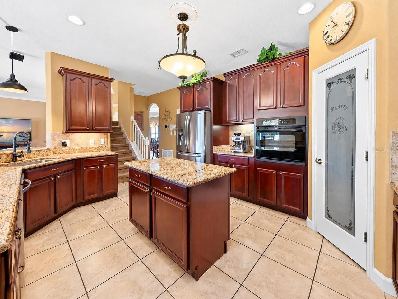 Listing Photo 10
