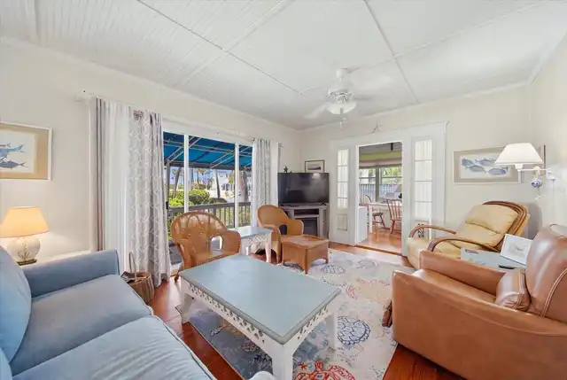 Listing Photo 9