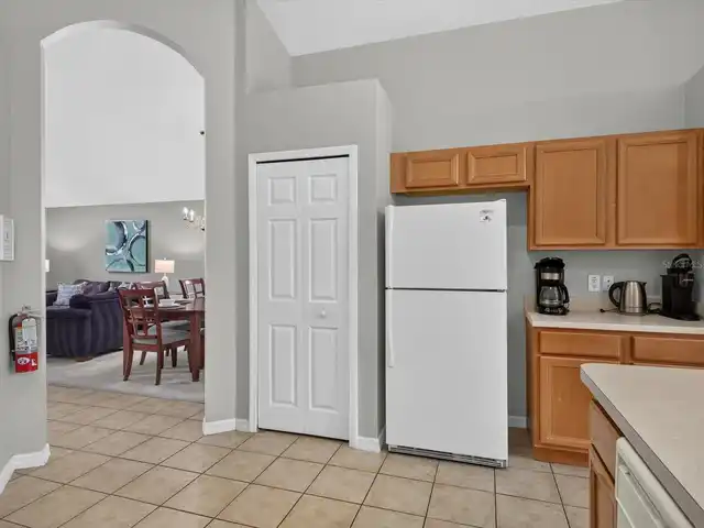 Listing Photo 8