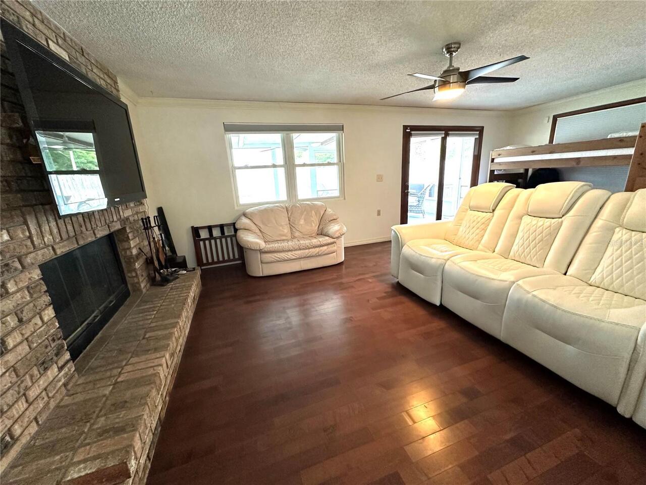 Listing Photo 17