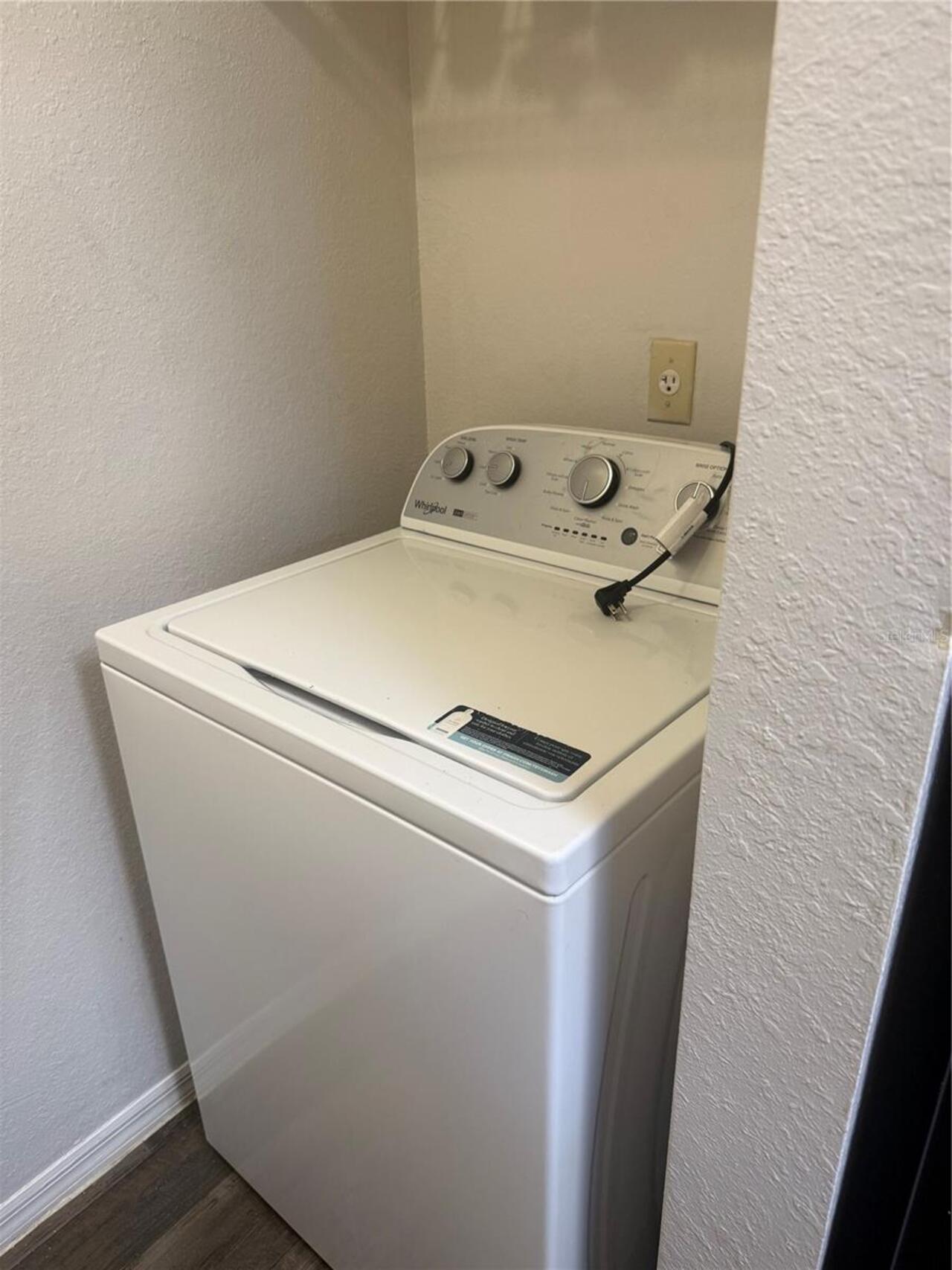 Listing Photo 12