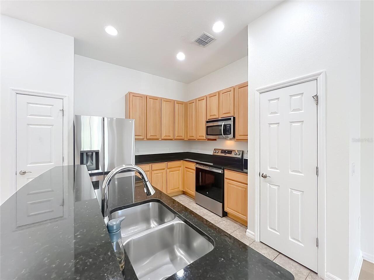 Listing Photo 16
