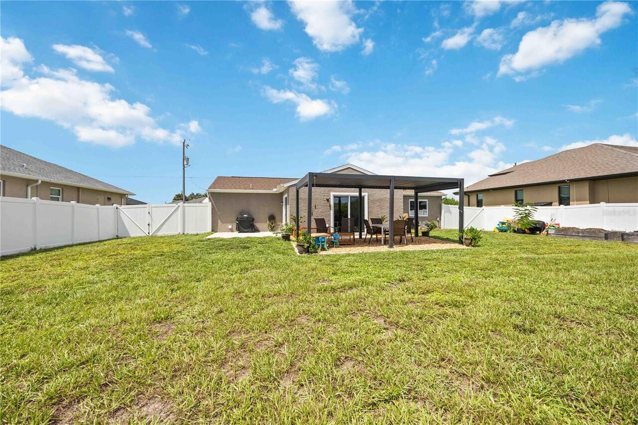 Listing Photo 16