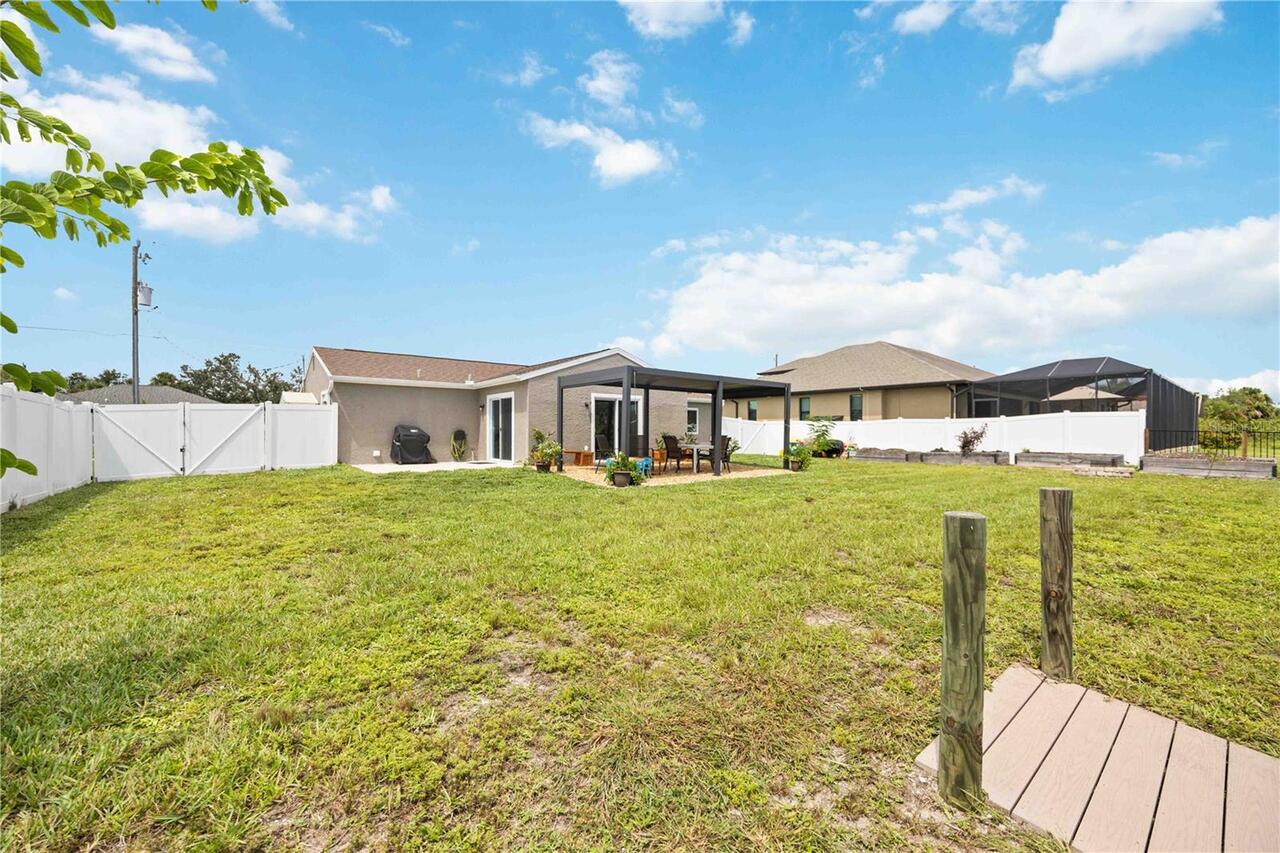 Listing Photo 17