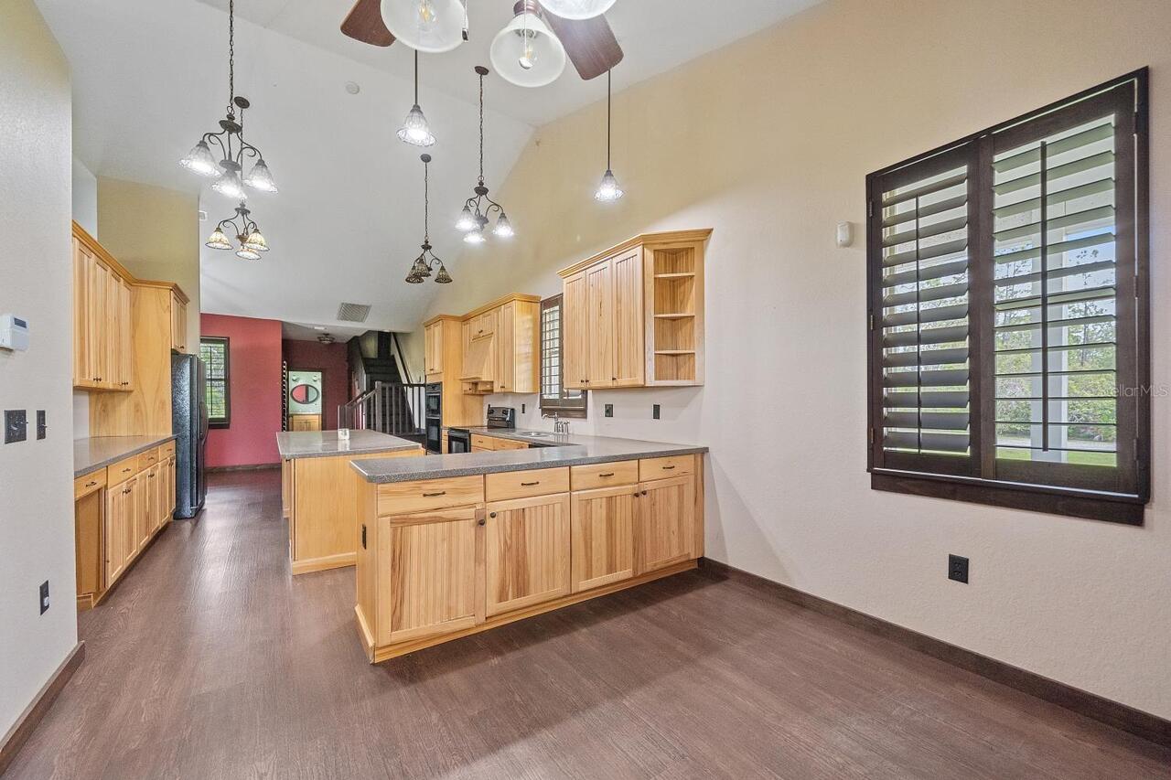 Listing Photo 10
