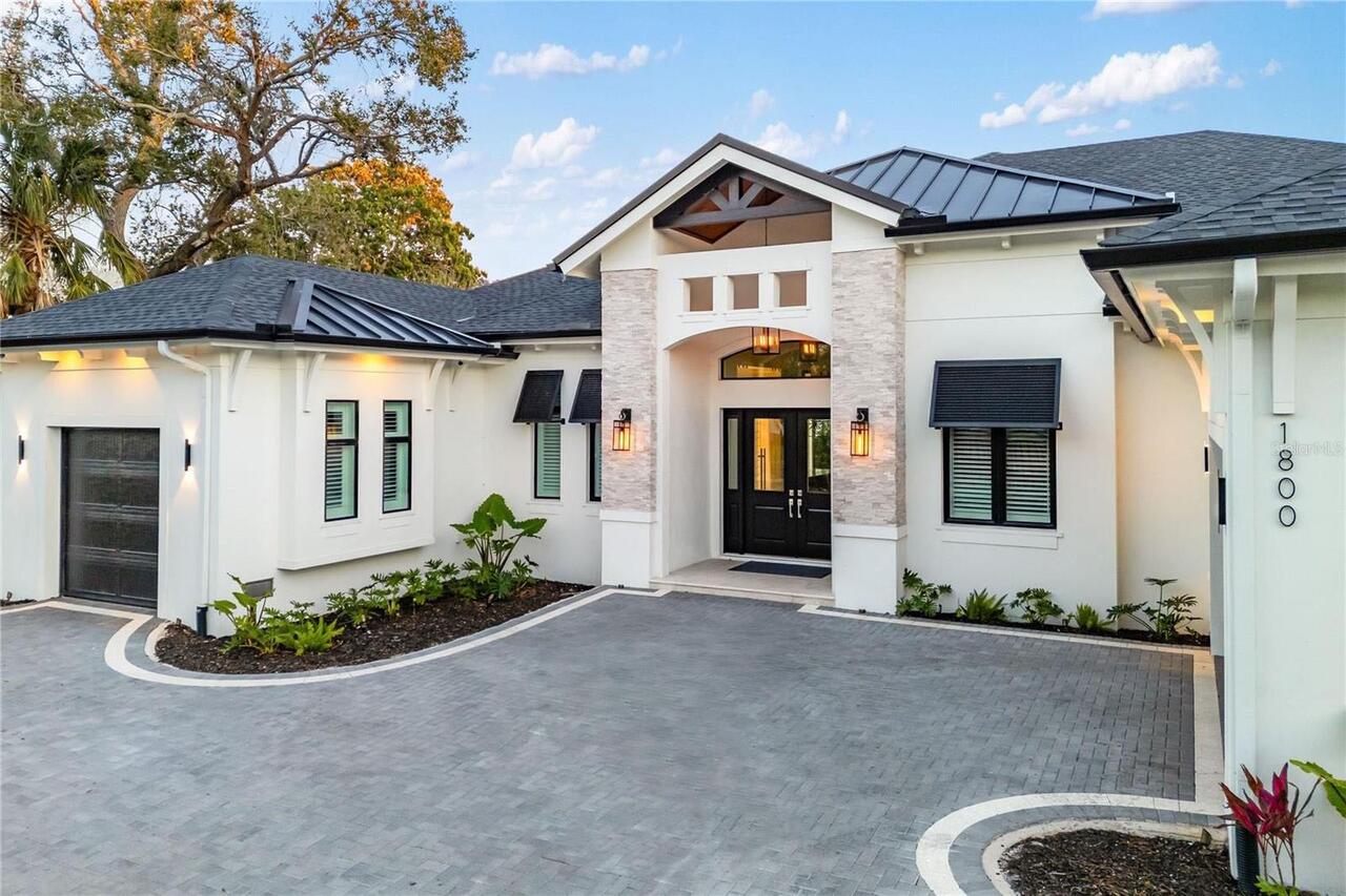 4BR, Home, 4BA, $5,000,000
Read More