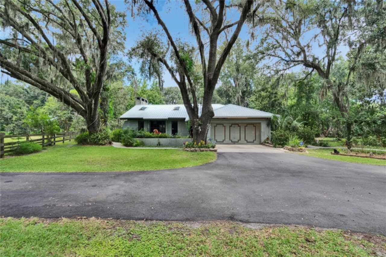Listing Photo 10