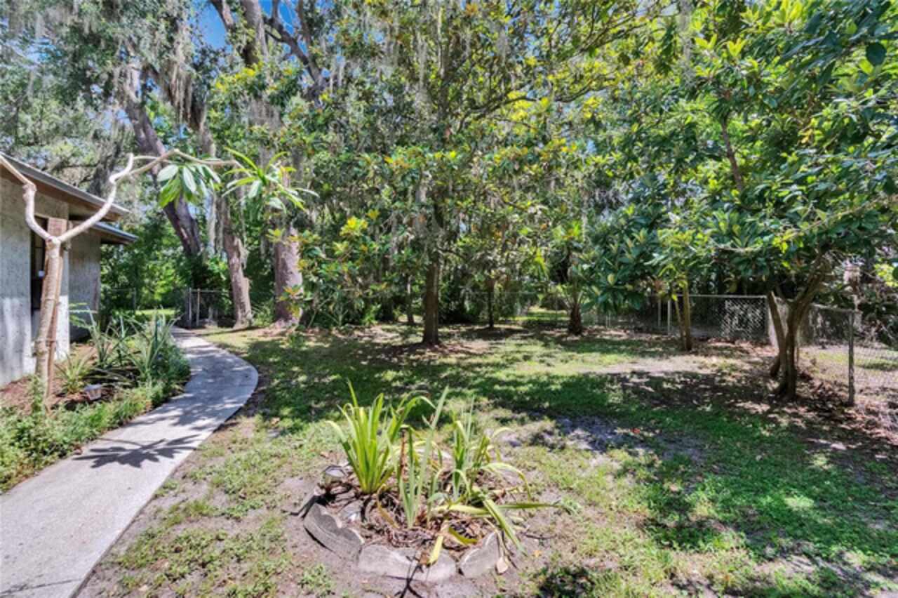 Listing Photo 15