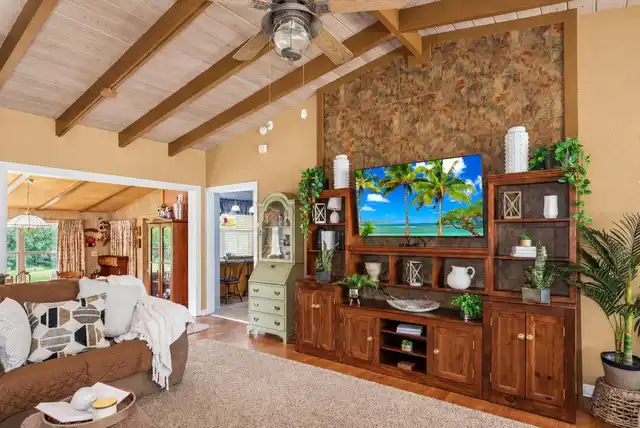 Listing Photo 11