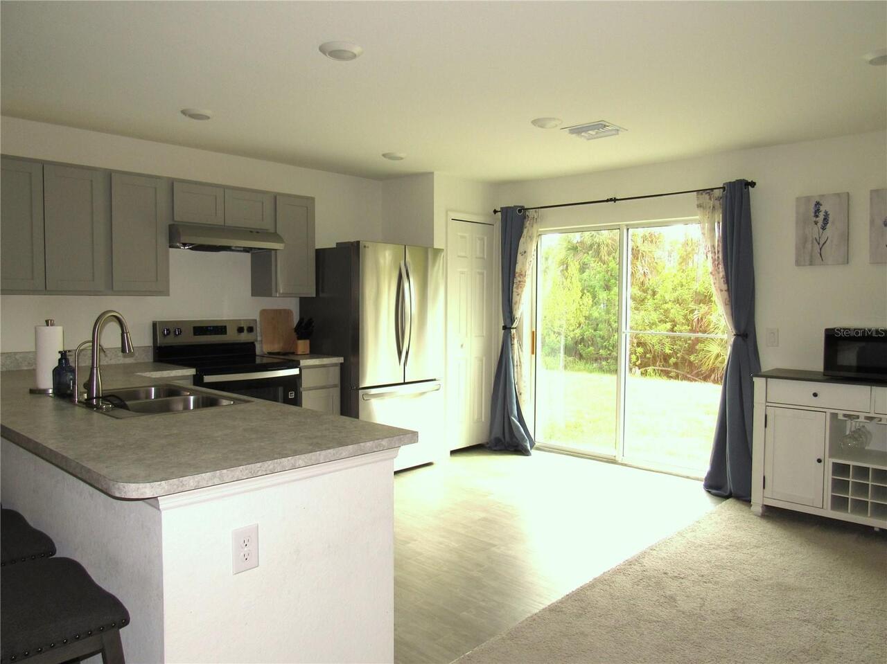 Listing Photo 8
