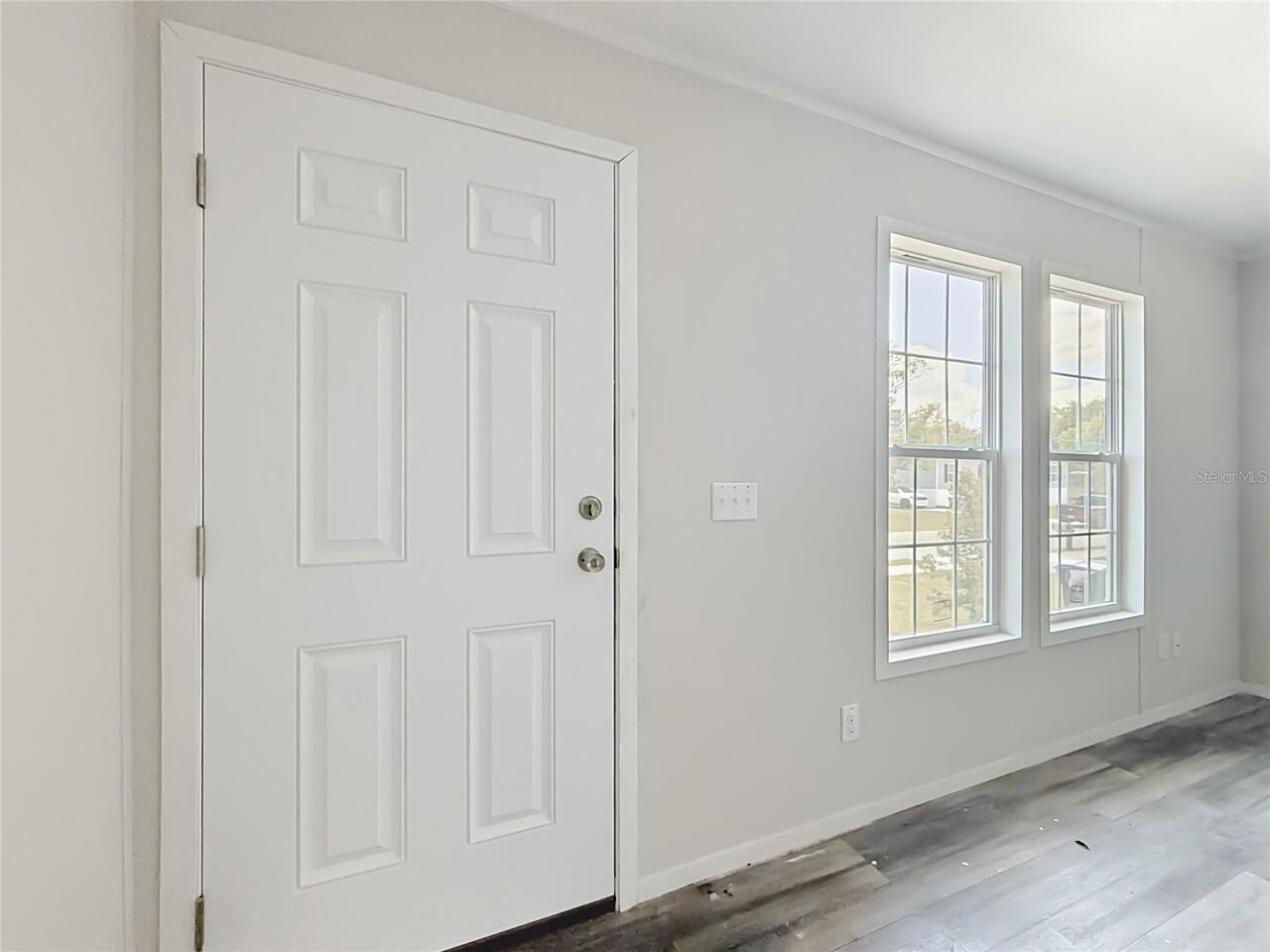 Listing Photo 12