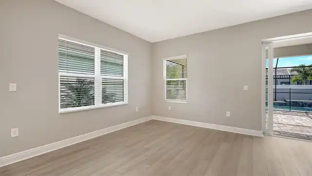 Listing Photo 11