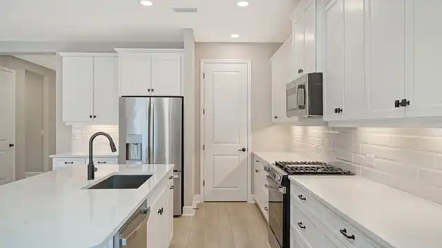 Listing Photo 15