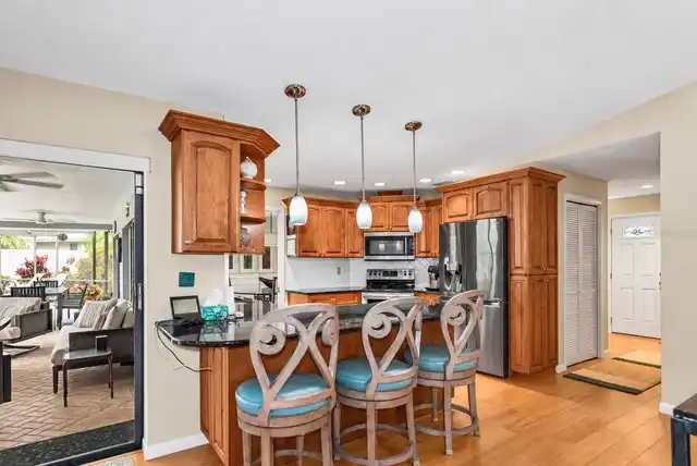 Listing Photo 18