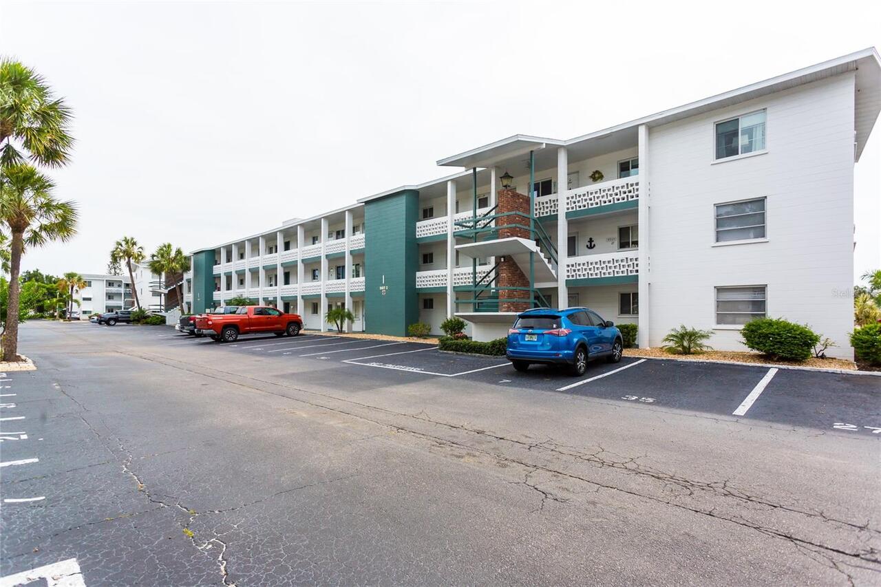 Listing Photo 9