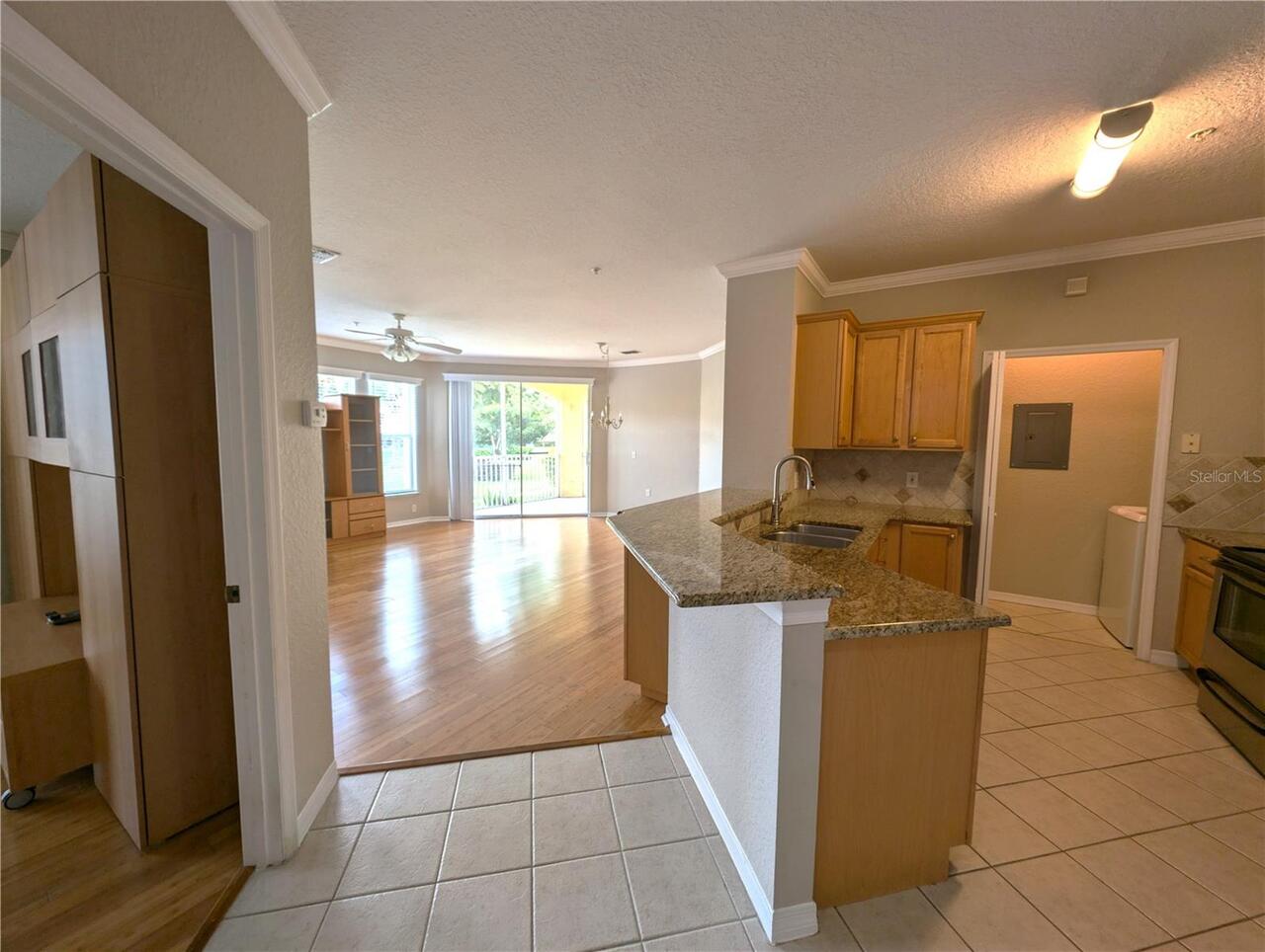 Listing Photo 11