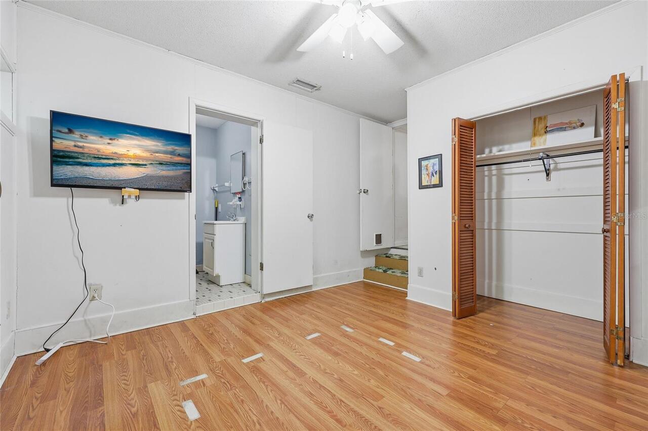 Listing Photo 14