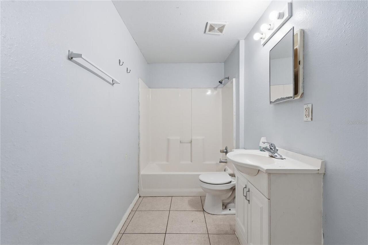 Listing Photo 9