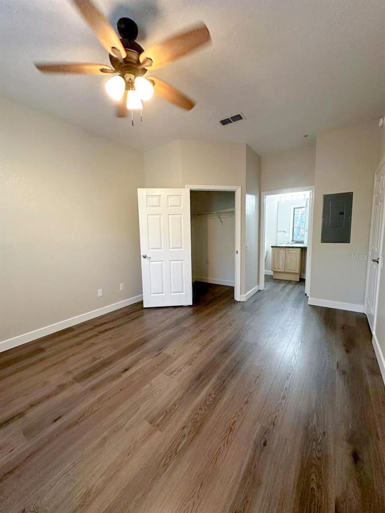 Listing Photo 7
