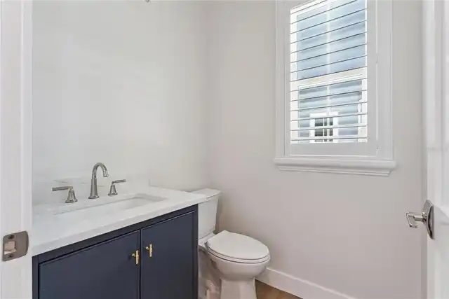 Listing Photo 10