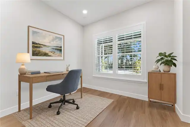 Listing Photo 11