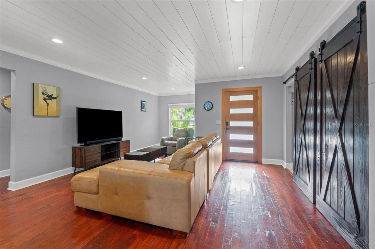Listing Photo 11