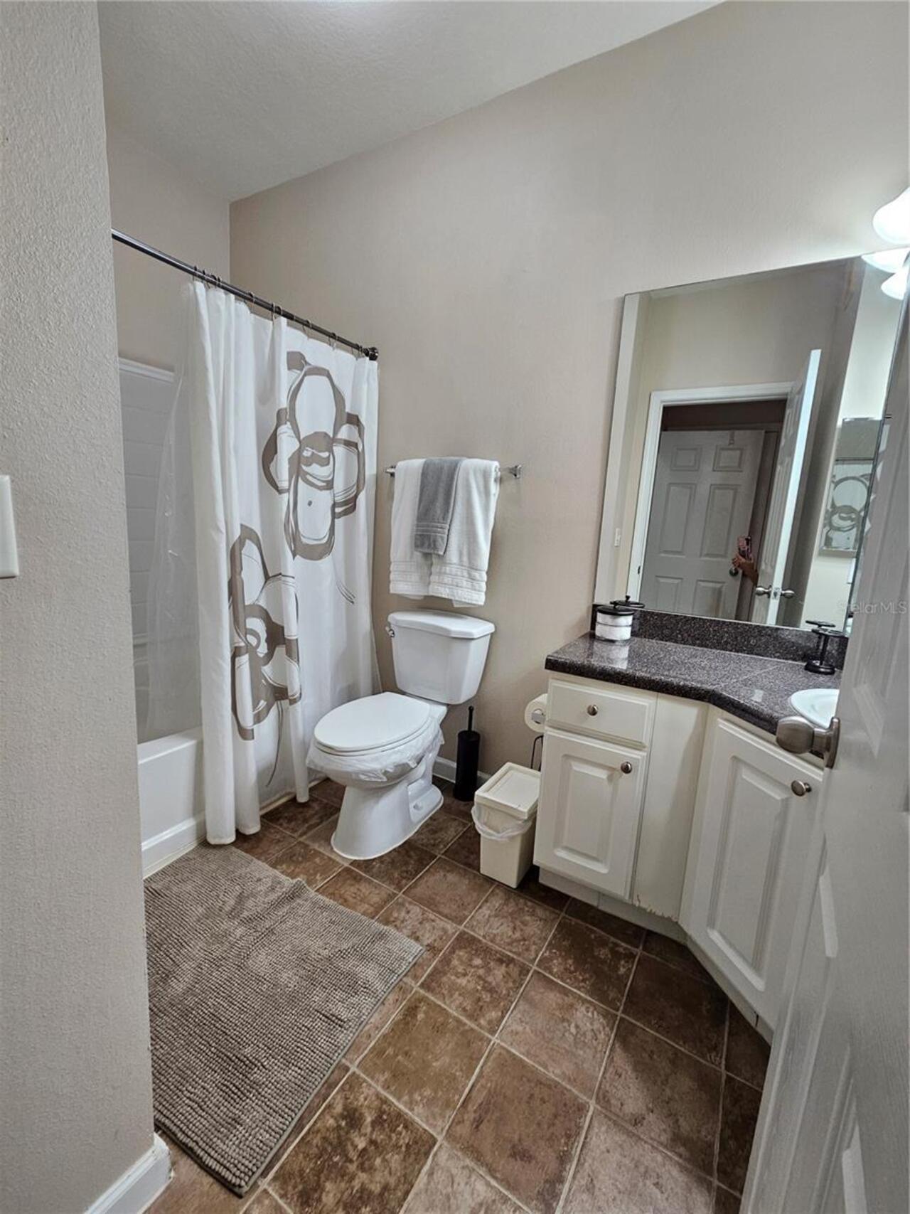Listing Photo 11